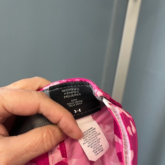 Under Armour Pink Camo Cap - Picture 5 of 5